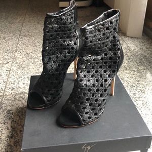 Giuseppe zanotti booties